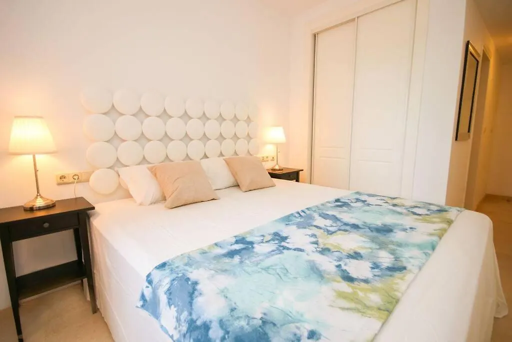 Lovely 2 Bedroom Apt Near Golf Los Lagos Elviria Marbella